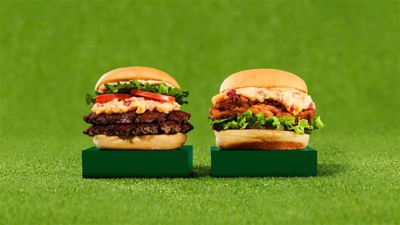 Shake Shack’s Clubhouse Pimento Cheese Burger Is the Best Thing on Their Menu Right Now